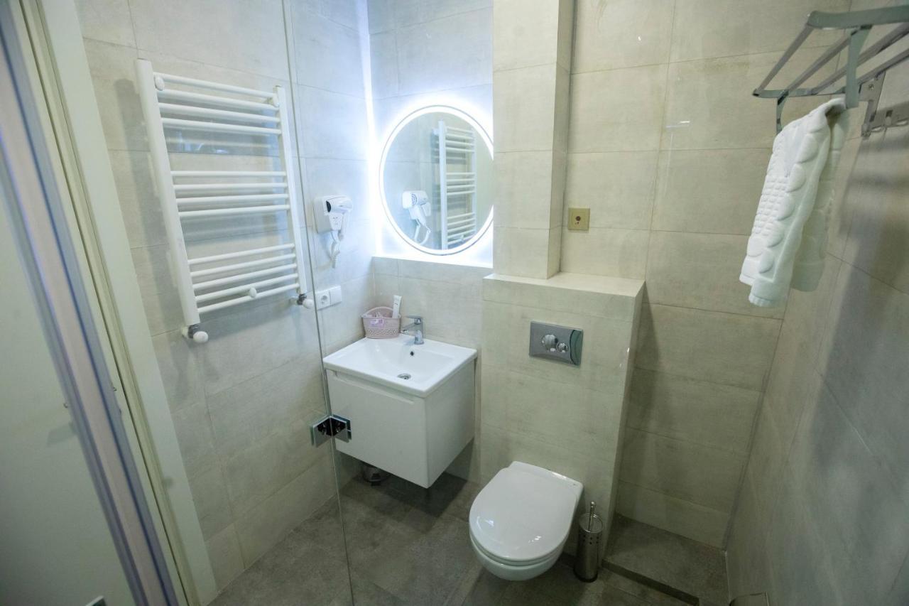 History Of Tbilisi Hotel Ngoại thất bức ảnh