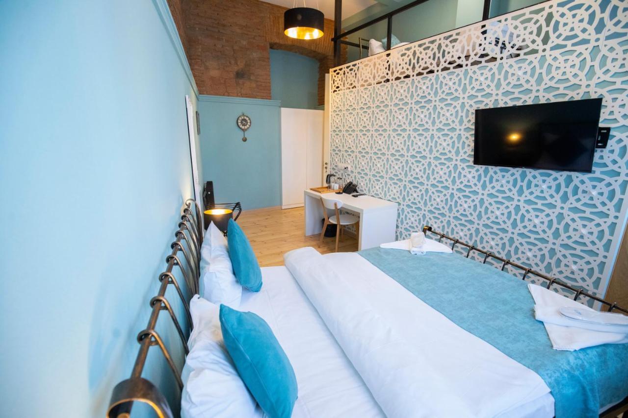 History Of Tbilisi Hotel Ngoại thất bức ảnh