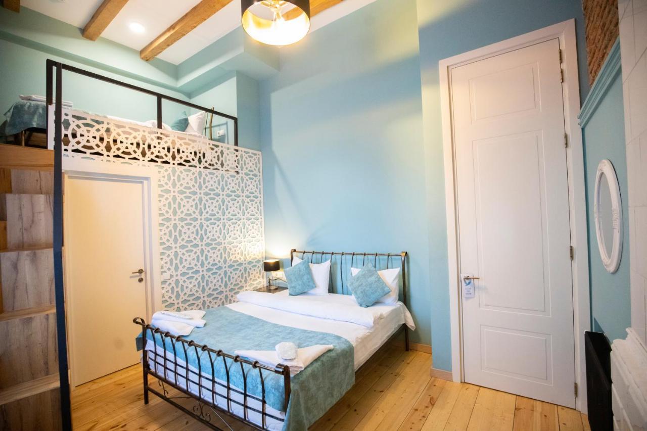 History Of Tbilisi Hotel Ngoại thất bức ảnh